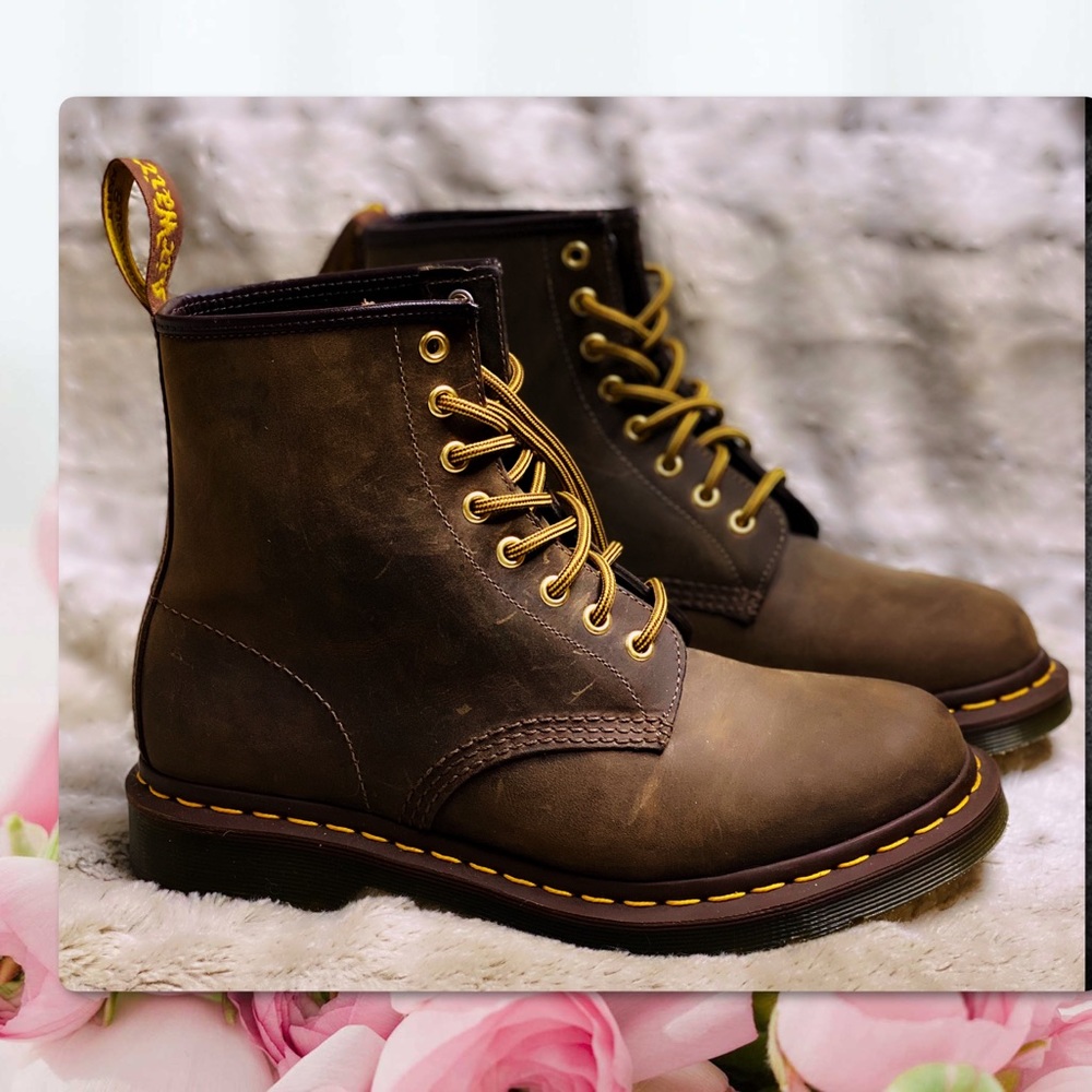 DOC MARTENS AZTEC CRAZY HORSE 1460 COMBAT BOOTS 9